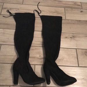 Never been worn Steve Madden boots!